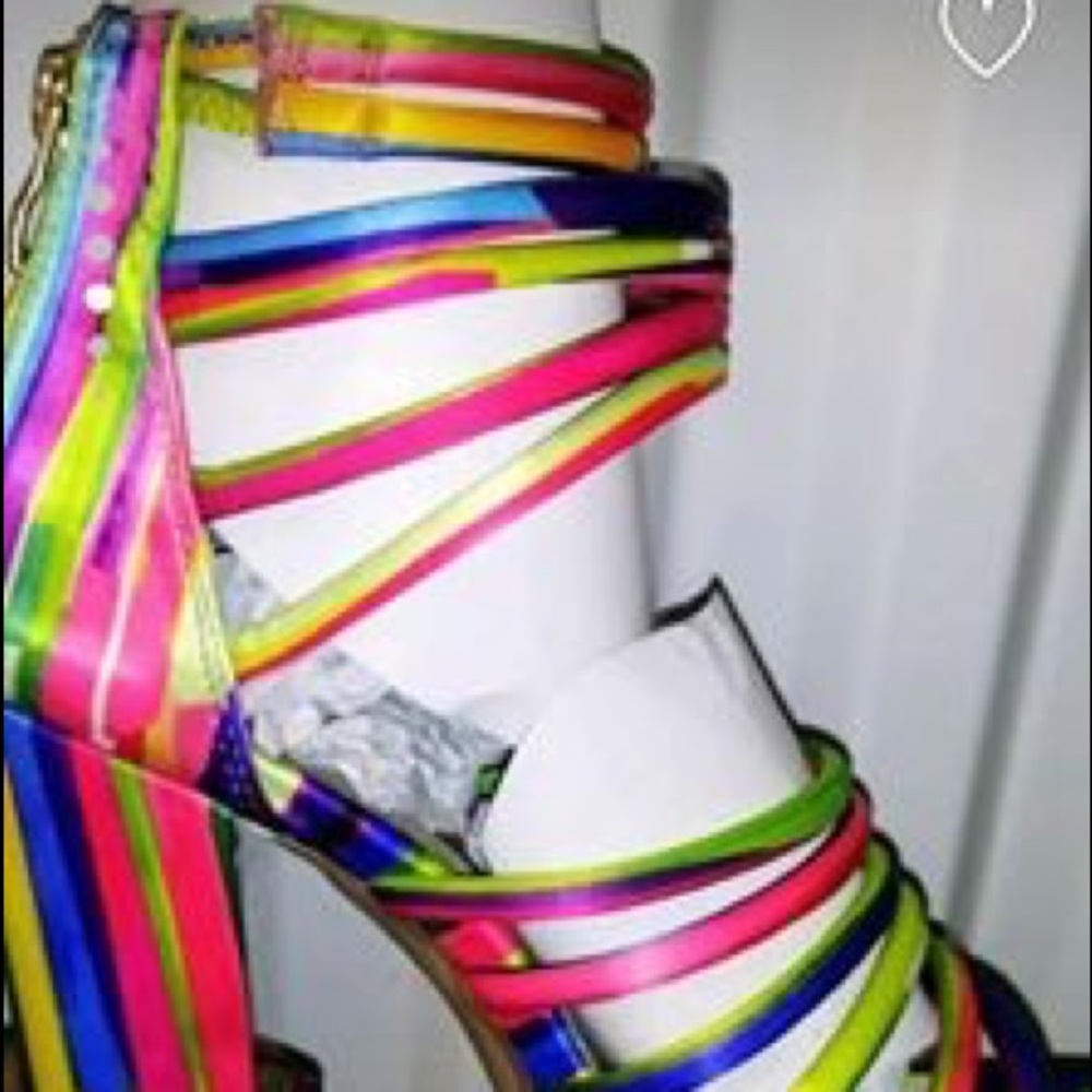 Brighten my day heels
